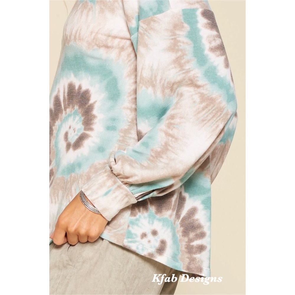❤️LAST! V Neck Spiral Tie Dye French Terry Top! - Picture 5 of 5